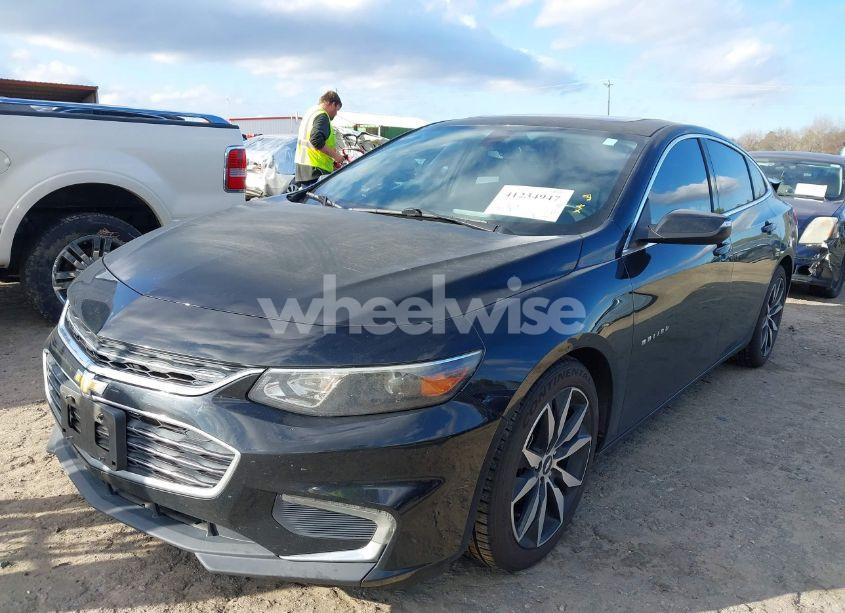 Photo 2 of 2017 Chevrolet Malibu 1LT (VIN 1G1ZE5ST4HF239260)