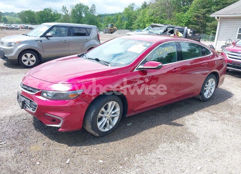 Photo 2 of 2017 Chevrolet Malibu 1LT (VIN 1G1ZE5ST4HF260660)