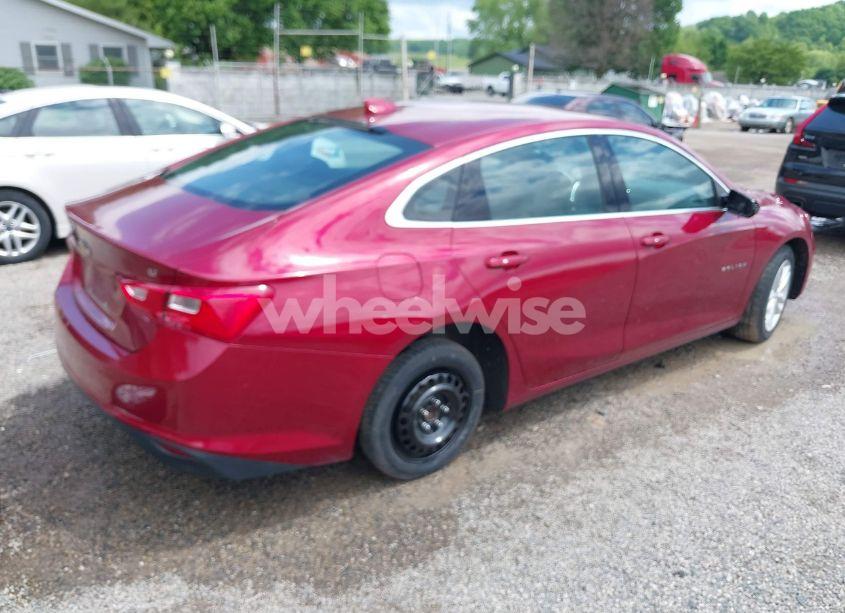 Photo 4 of 2017 Chevrolet Malibu 1LT (VIN 1G1ZE5ST4HF260660)
