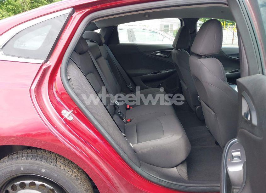 Photo 8 of 2017 Chevrolet Malibu 1LT (VIN 1G1ZE5ST4HF260660)