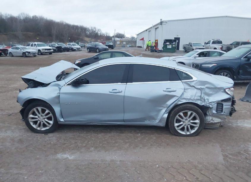 Photo 13 of 2017 Chevrolet Malibu 1LT (VIN 1G1ZE5ST4HF262408)