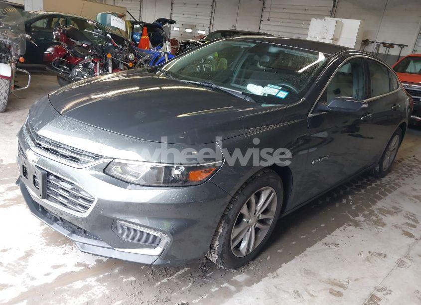 Photo 2 of 2017 Chevrolet Malibu 1LT (VIN 1G1ZE5ST4HF265132)