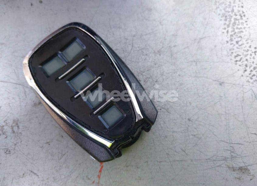 Photo 11 of 2017 Chevrolet Malibu 1LT (VIN 1G1ZE5ST4HF286174)