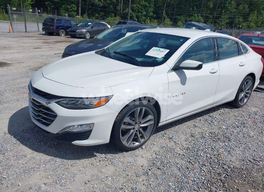 Photo 2 of 2024 Chevrolet Malibu FWD 2LT (VIN 1G1ZE5ST4RF123302)