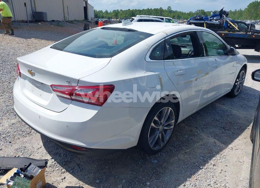 Photo 4 of 2024 Chevrolet Malibu FWD 2LT (VIN 1G1ZE5ST4RF123302)