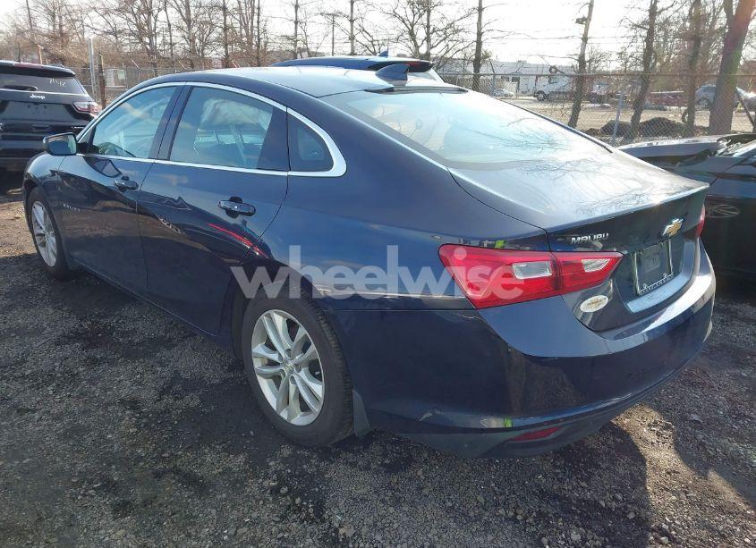 Photo 3 of 2016 Chevrolet Malibu 1LT (VIN 1G1ZE5ST5GF181304)