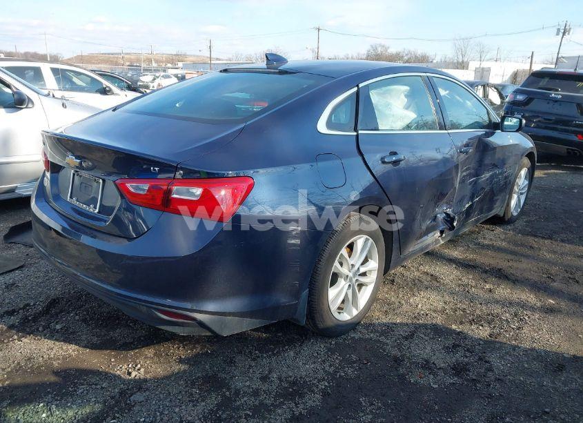 Photo 4 of 2016 Chevrolet Malibu 1LT (VIN 1G1ZE5ST5GF181304)