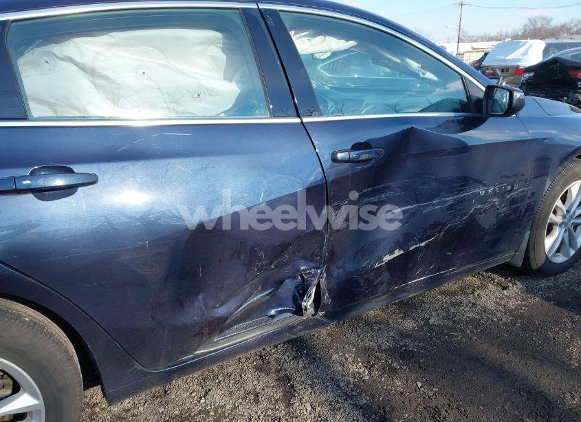 Photo 6 of 2016 Chevrolet Malibu 1LT (VIN 1G1ZE5ST5GF181304)