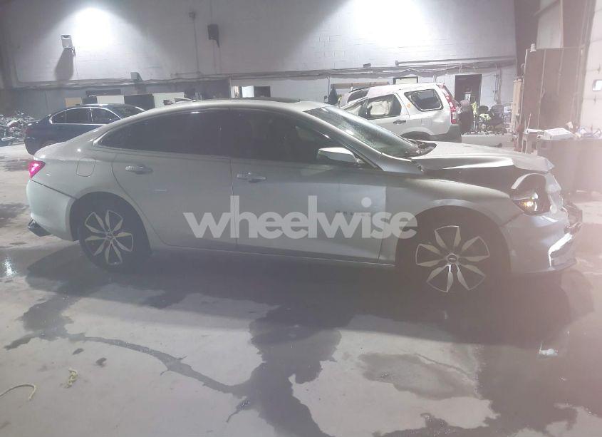 Photo 13 of 2016 Chevrolet Malibu 1LT (VIN 1G1ZE5ST5GF190598)