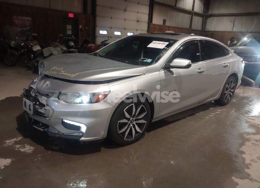 Photo 2 of 2016 Chevrolet Malibu 1LT (VIN 1G1ZE5ST5GF190598)