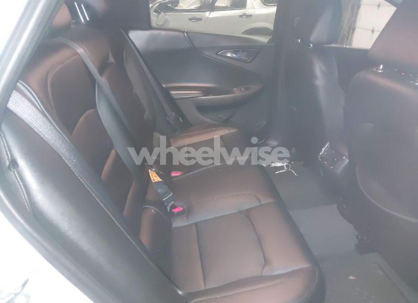 Photo 8 of 2016 Chevrolet Malibu 1LT (VIN 1G1ZE5ST5GF190598)