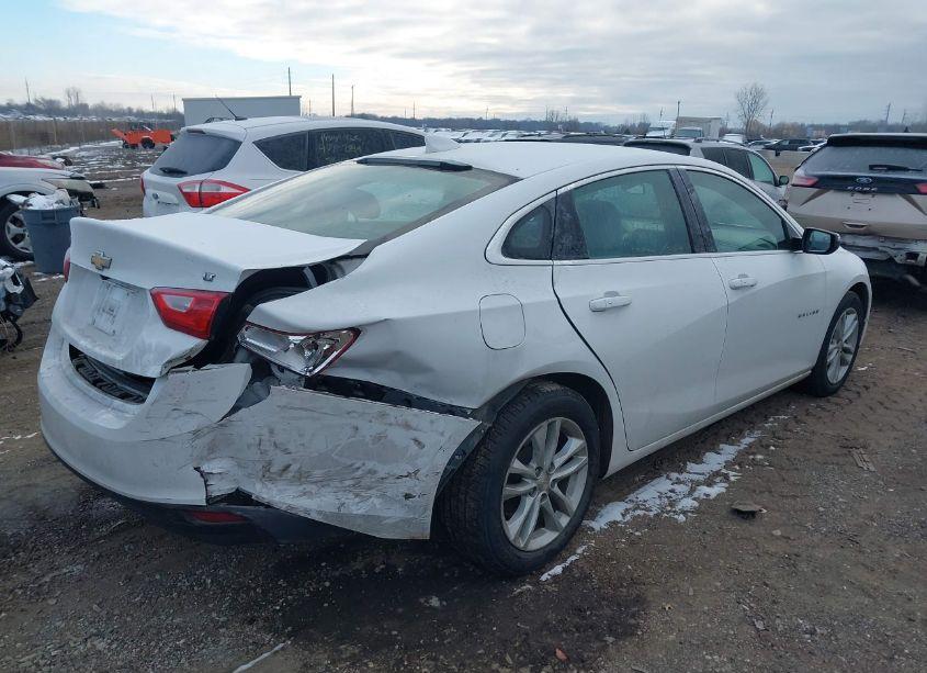 Photo 4 of 2016 Chevrolet Malibu 1LT (VIN 1G1ZE5ST5GF197390)