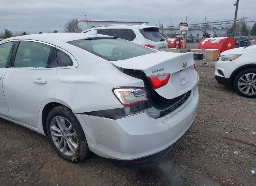 Photo 6 of 2016 Chevrolet Malibu 1LT (VIN 1G1ZE5ST5GF197390)