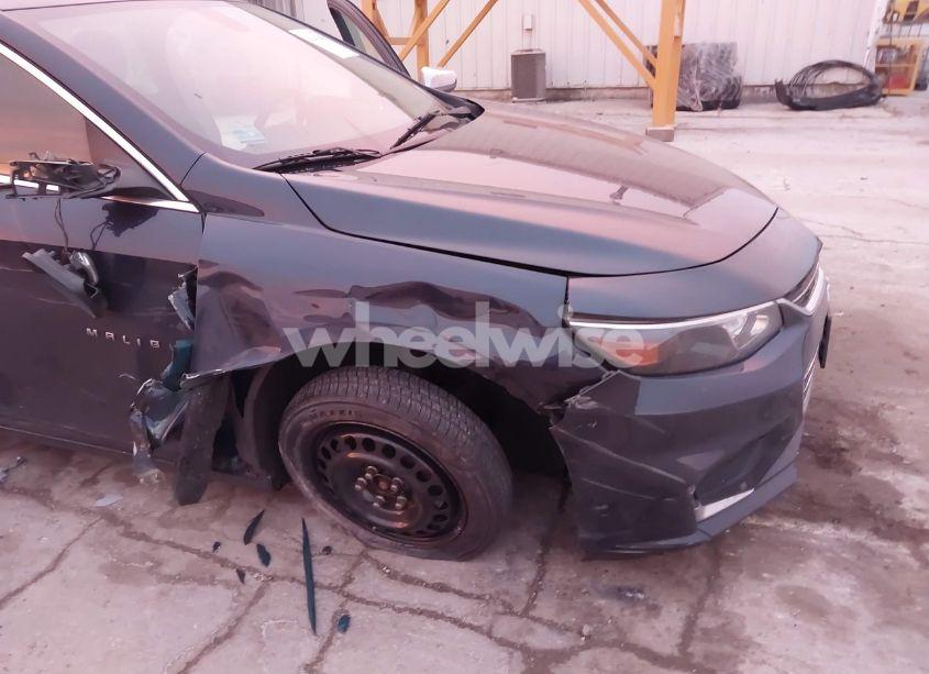 Photo 6 of 2016 Chevrolet Malibu 1LT (VIN 1G1ZE5ST5GF201308)