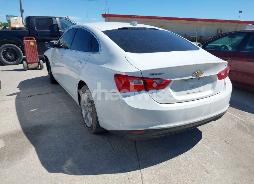 Photo 3 of 2016 Chevrolet Malibu 1LT (VIN 1G1ZE5ST5GF204614)