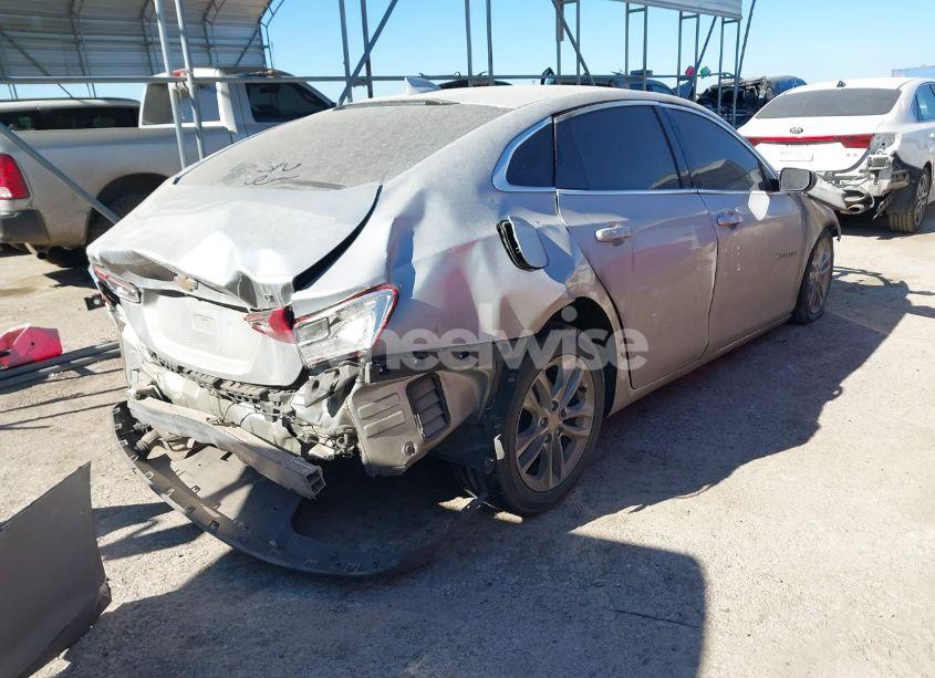 Photo 4 of 2016 Chevrolet Malibu 1LT (VIN 1G1ZE5ST5GF208890)