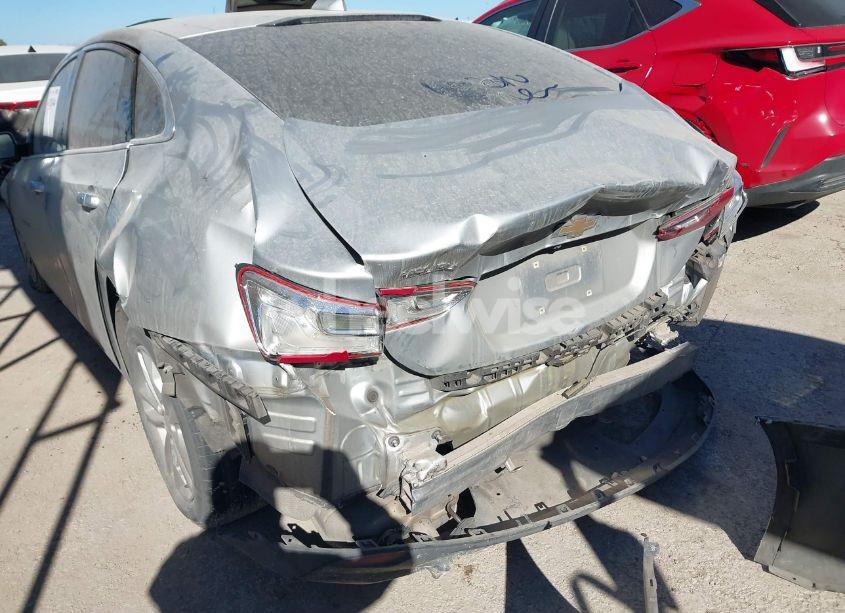 Photo 6 of 2016 Chevrolet Malibu 1LT (VIN 1G1ZE5ST5GF208890)