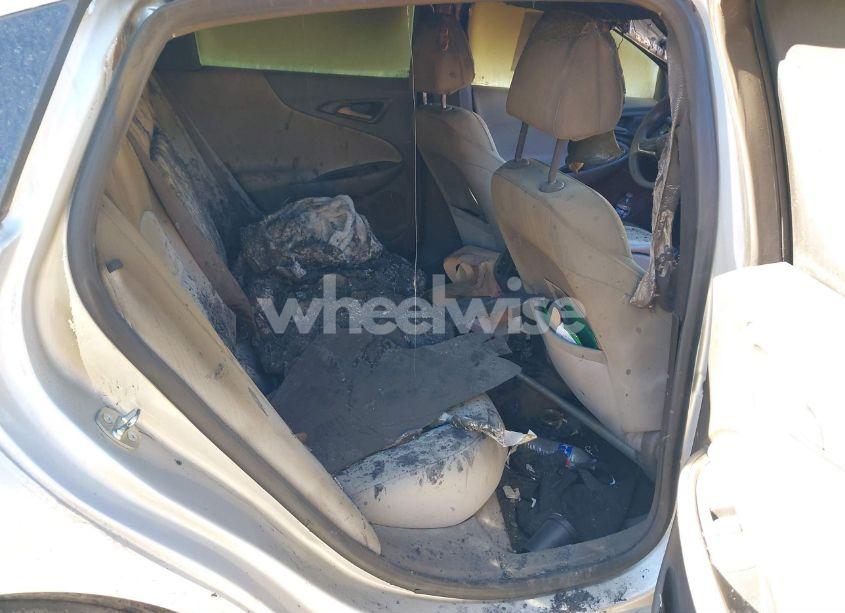 Photo 8 of 2016 Chevrolet Malibu 1LT (VIN 1G1ZE5ST5GF208890)