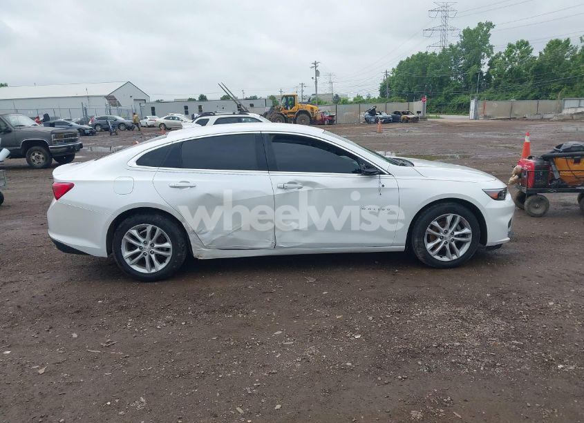 Photo 12 of 2016 Chevrolet Malibu 1LT (VIN 1G1ZE5ST5GF210008)