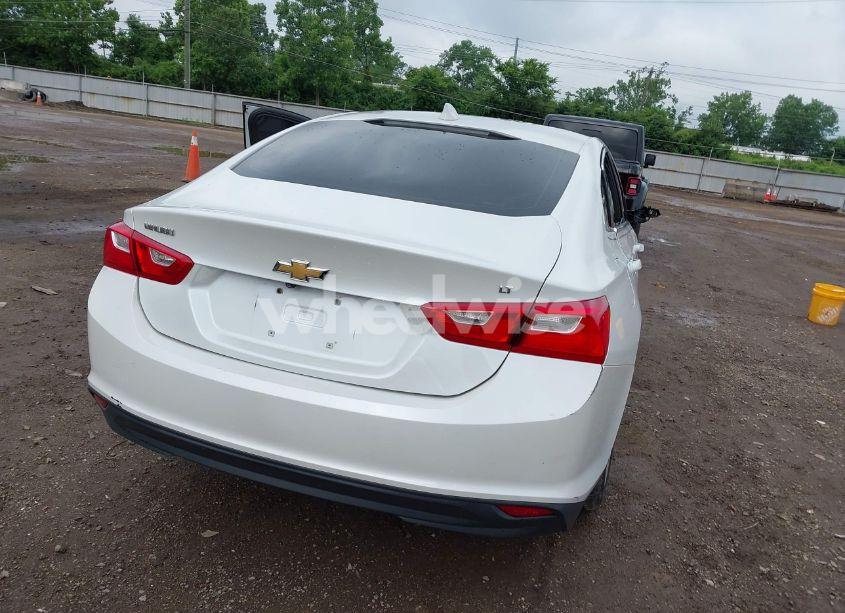 Photo 15 of 2016 Chevrolet Malibu 1LT (VIN 1G1ZE5ST5GF210008)