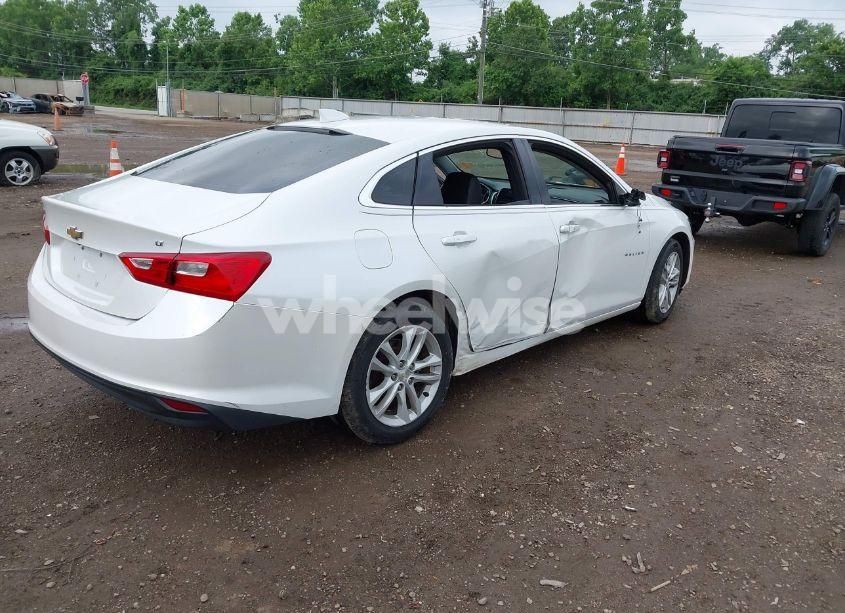 Photo 4 of 2016 Chevrolet Malibu 1LT (VIN 1G1ZE5ST5GF210008)