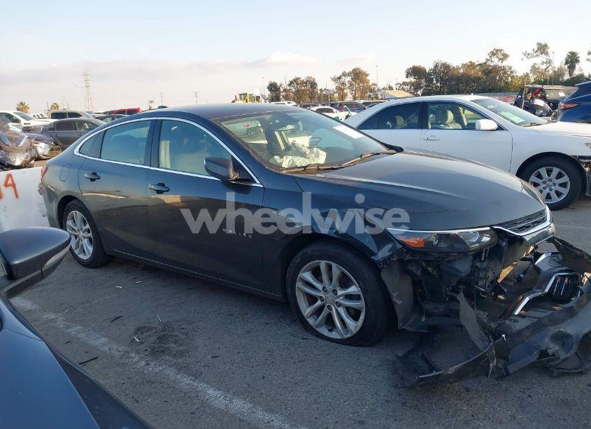 Photo 13 of 2016 Chevrolet Malibu 1LT (VIN 1G1ZE5ST5GF214124)