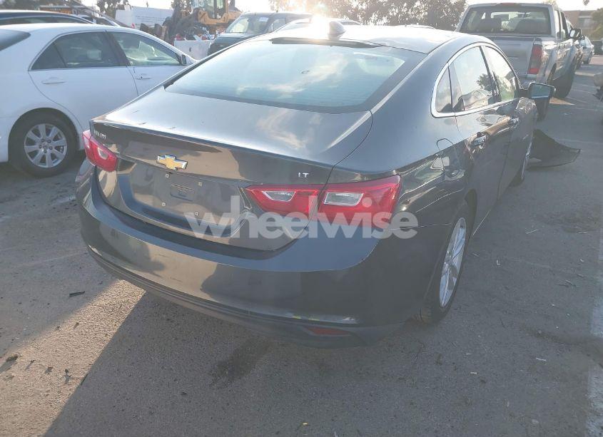 Photo 4 of 2016 Chevrolet Malibu 1LT (VIN 1G1ZE5ST5GF214124)