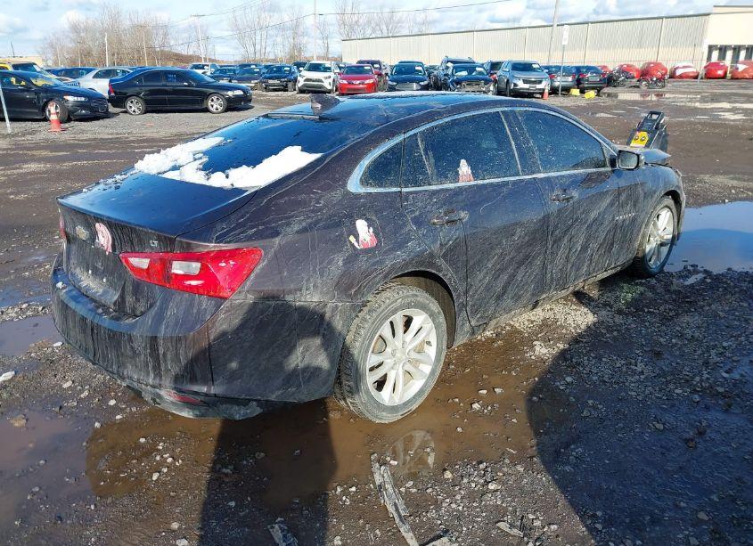 Photo 4 of 2016 Chevrolet Malibu 1LT (VIN 1G1ZE5ST5GF217248)