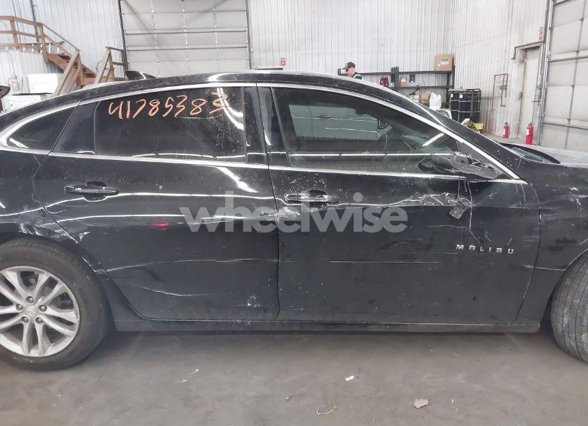 Photo 14 of 2016 Chevrolet Malibu 1LT (VIN 1G1ZE5ST5GF220392)