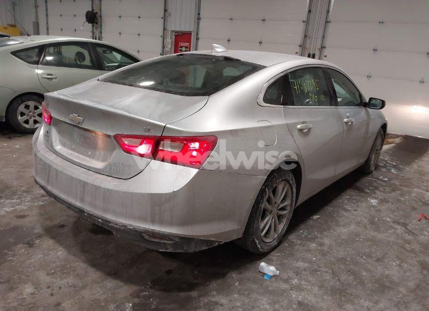 Photo 4 of 2016 Chevrolet Malibu 1LT (VIN 1G1ZE5ST5GF228976)