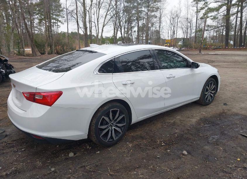 Photo 4 of 2016 Chevrolet Malibu 1LT (VIN 1G1ZE5ST5GF290667)