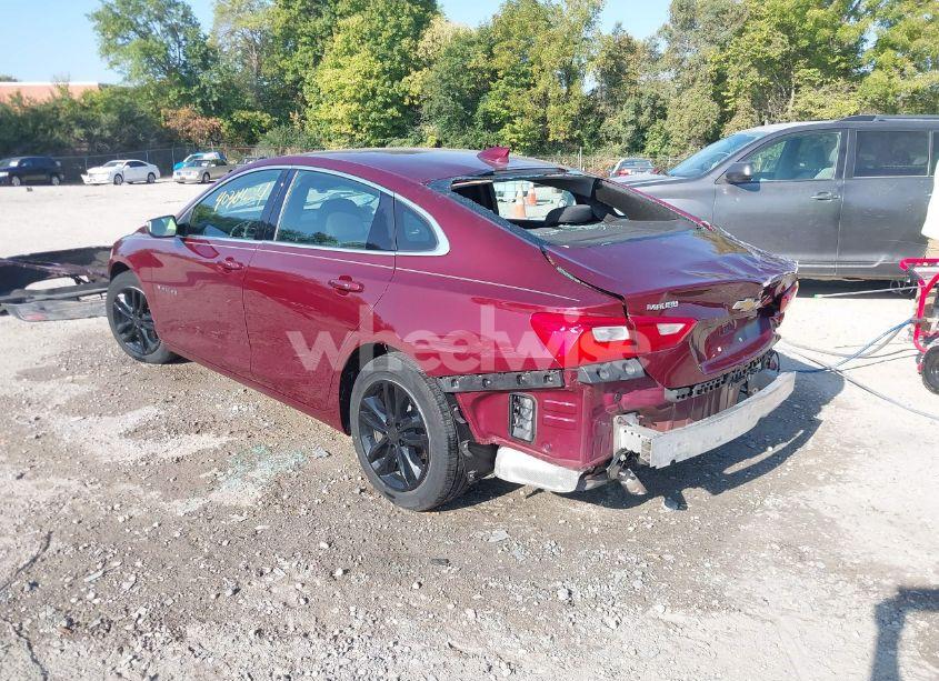 Photo 3 of 2016 Chevrolet Malibu 1LT (VIN 1G1ZE5ST5GF304616)