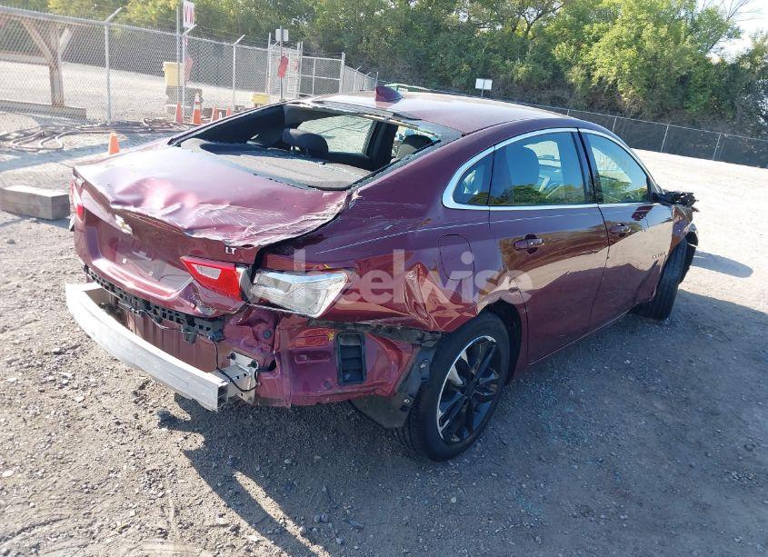 Photo 4 of 2016 Chevrolet Malibu 1LT (VIN 1G1ZE5ST5GF304616)