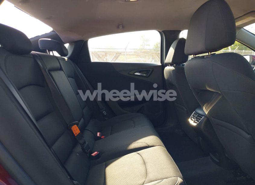 Photo 8 of 2016 Chevrolet Malibu 1LT (VIN 1G1ZE5ST5GF304616)