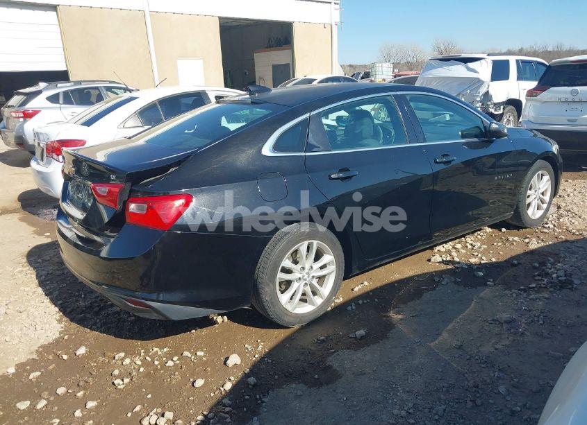 Photo 4 of 2016 Chevrolet Malibu 1LT (VIN 1G1ZE5ST5GF321707)