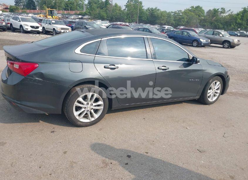 Photo 4 of 2016 Chevrolet Malibu LT (VIN 1G1ZE5ST5GF328088)