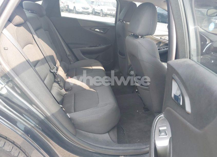 Photo 8 of 2016 Chevrolet Malibu LT (VIN 1G1ZE5ST5GF328088)