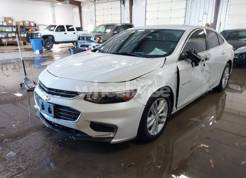 Photo 2 of 2016 Chevrolet Malibu 1LT (VIN 1G1ZE5ST5GF337907)