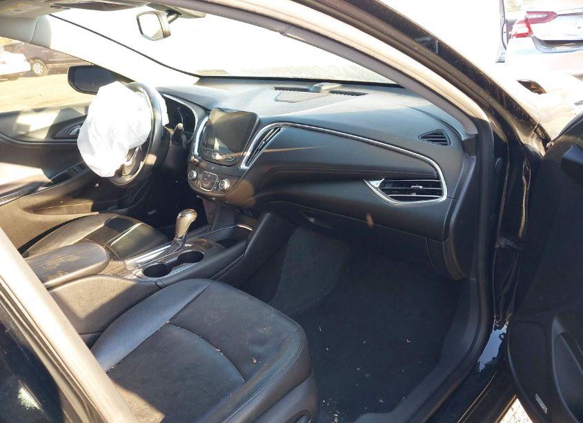 Photo 5 of 2016 Chevrolet Malibu 1LT (VIN 1G1ZE5ST5GF337941)