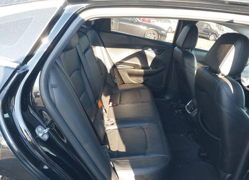 Photo 8 of 2016 Chevrolet Malibu 1LT (VIN 1G1ZE5ST5GF337941)