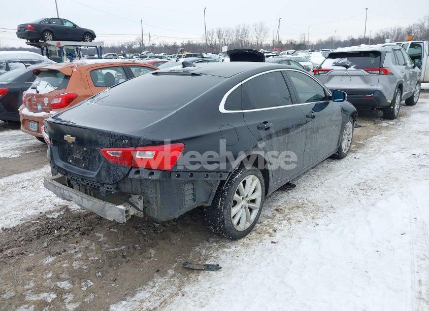 Photo 4 of 2016 Chevrolet Malibu 1LT (VIN 1G1ZE5ST5GF349958)