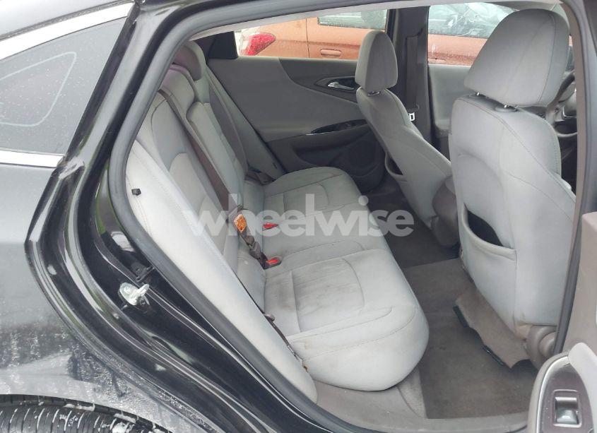 Photo 8 of 2016 Chevrolet Malibu 1LT (VIN 1G1ZE5ST5GF349958)