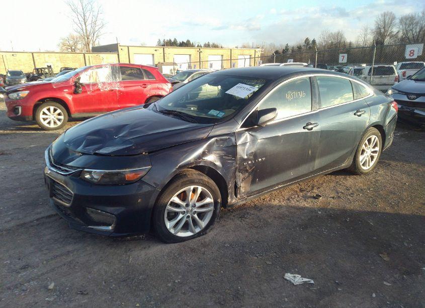 Photo 2 of 2016 Chevrolet Malibu 1LT (VIN 1G1ZE5ST5GF352696)