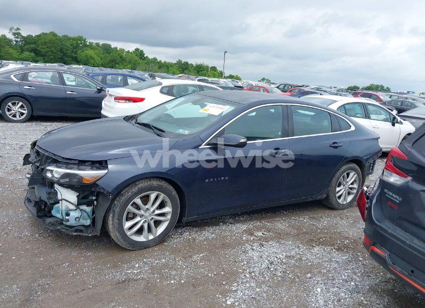 Photo 14 of 2017 Chevrolet Malibu 1LT (VIN 1G1ZE5ST5HF103560)