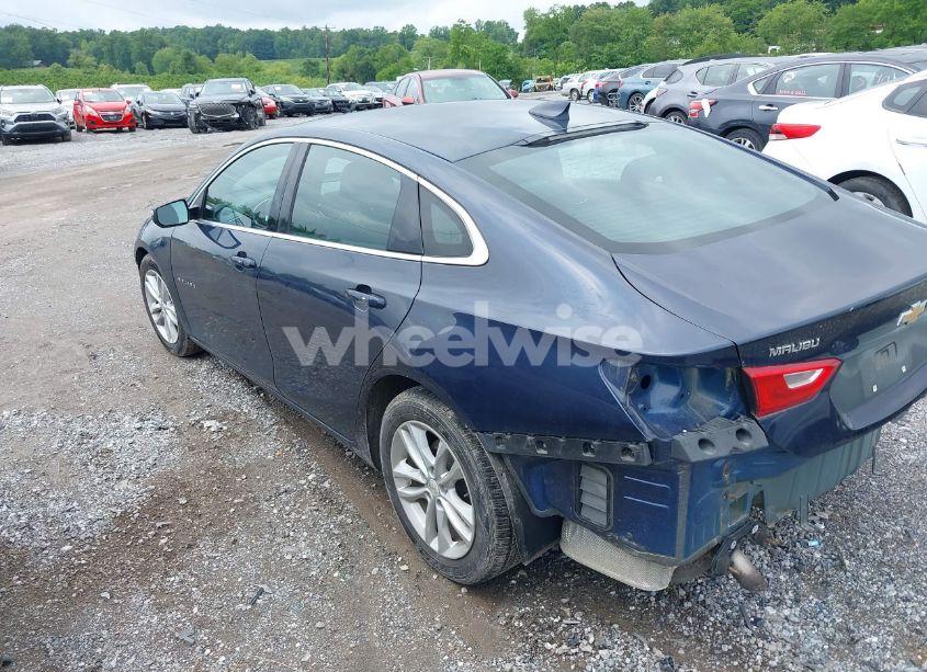Photo 3 of 2017 Chevrolet Malibu 1LT (VIN 1G1ZE5ST5HF103560)