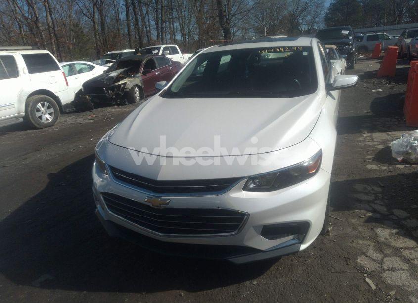 Photo 11 of 2017 Chevrolet Malibu 1LT (VIN 1G1ZE5ST5HF105888)