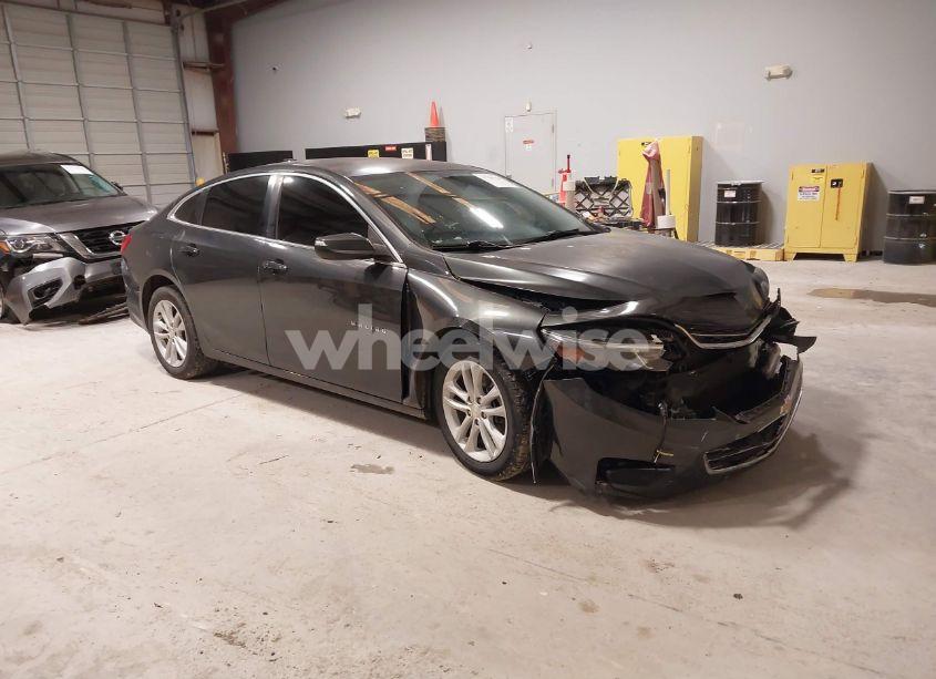 2017 Chevrolet Malibu 1LT (VIN 1G1ZE5ST5HF107205) main photo