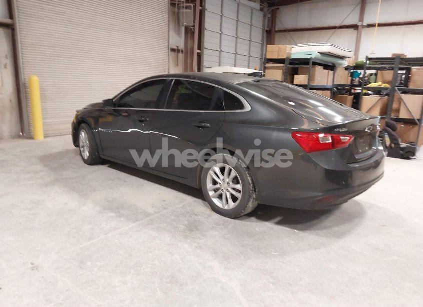 Photo 3 of 2017 Chevrolet Malibu 1LT (VIN 1G1ZE5ST5HF107205)
