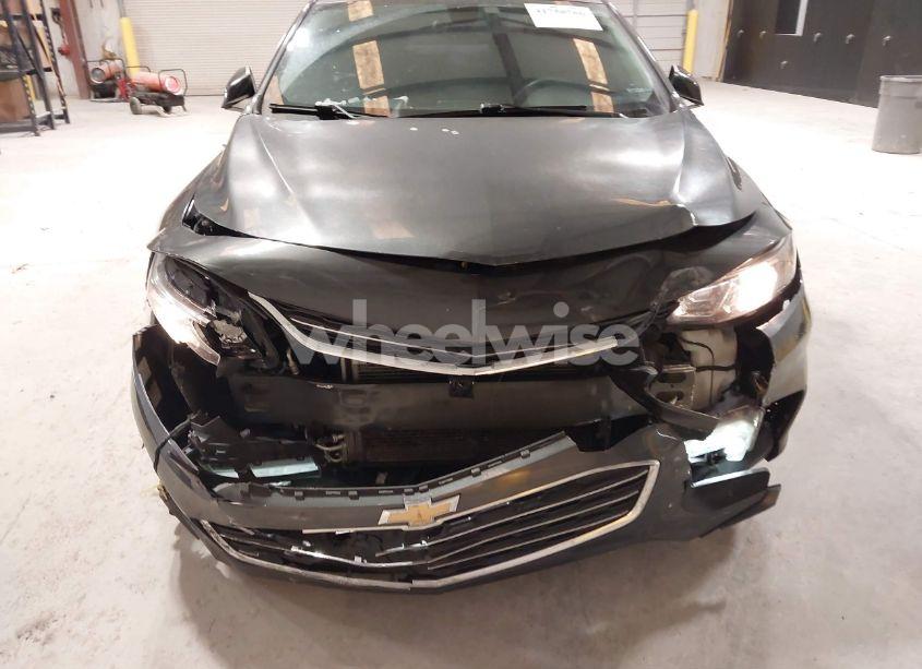 Photo 6 of 2017 Chevrolet Malibu 1LT (VIN 1G1ZE5ST5HF107205)