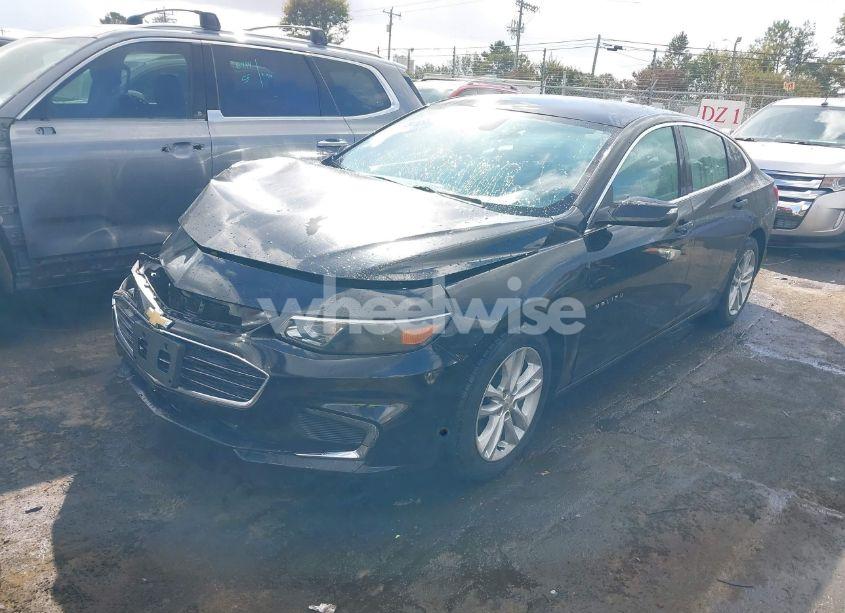 Photo 2 of 2017 Chevrolet Malibu 1LT (VIN 1G1ZE5ST5HF117135)